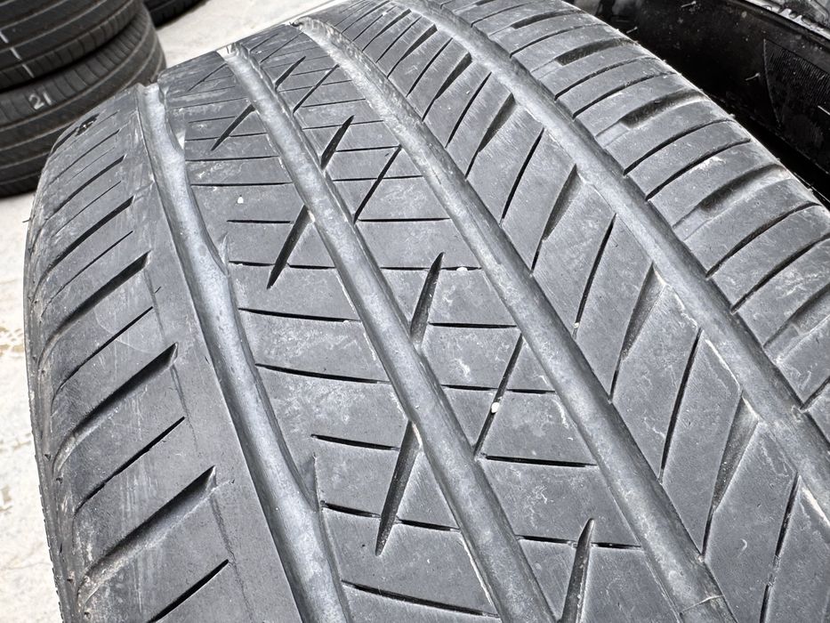 235/50/R19 Laufen  2бр всесезони dot4920