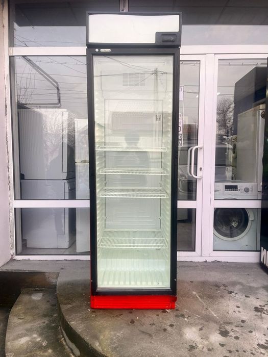 Холодильник витринный