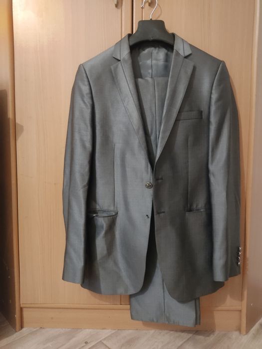 Костюм мужской 46 размер