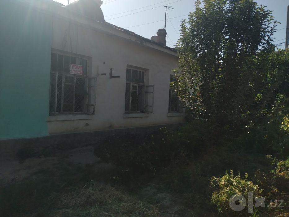 Продаётся дом янгиюл гор 2 ком