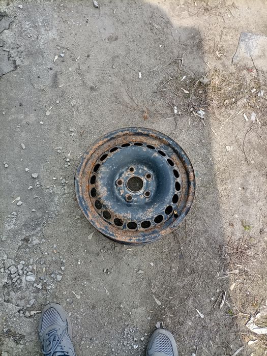 Железные диски на 15