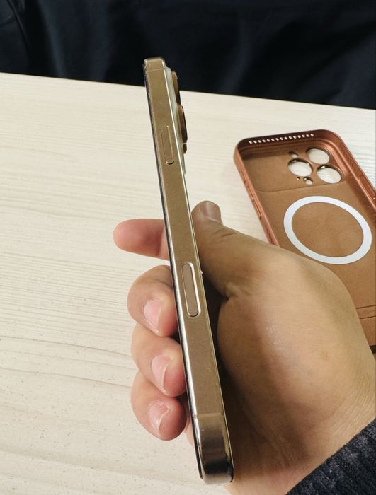 Iphone 16 pro max 256gb Gold