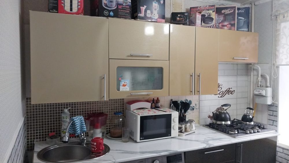 Кух гарнитур сатылады бағасы 60000