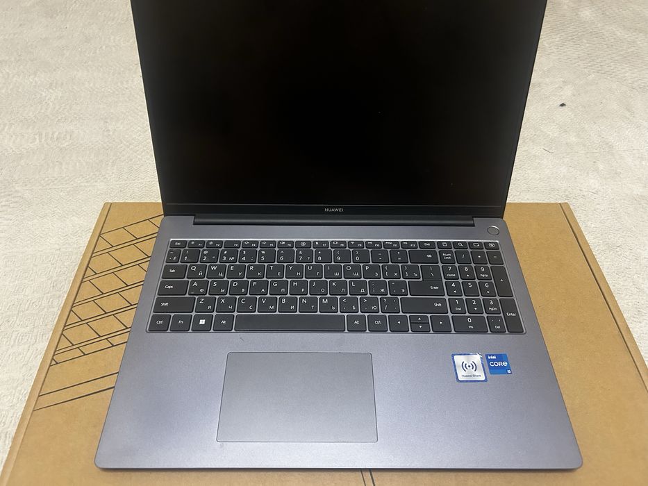 Huawei Matebook D16