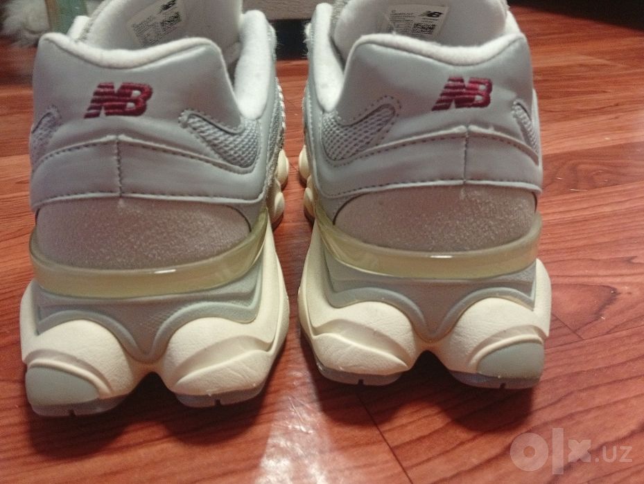 Продам кроссовки NB 9060