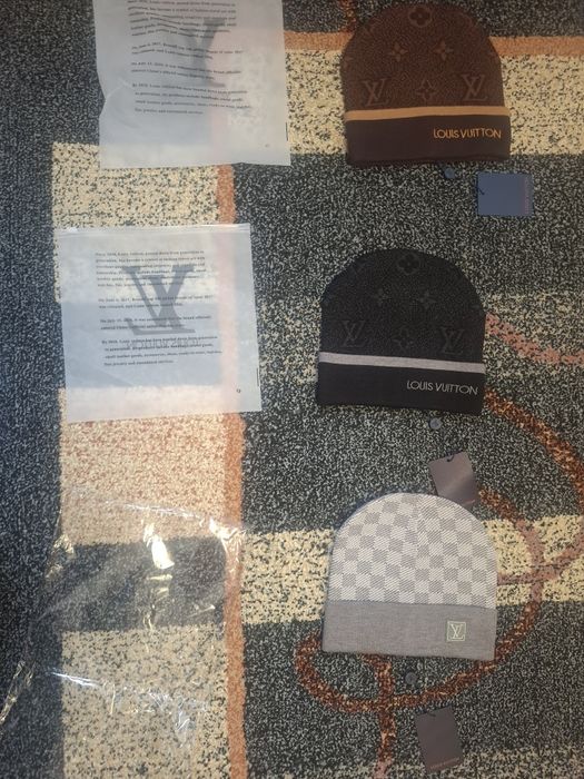 Căciuli Louis Vuitton LV cu punga
