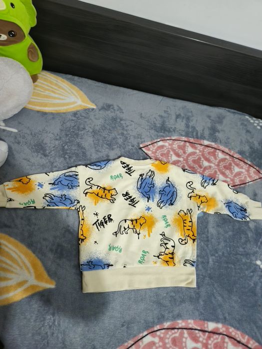 Bluza pisicuțe 104 cm