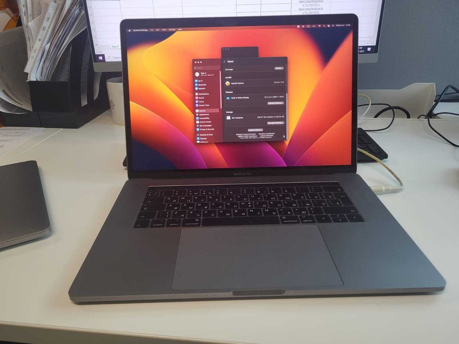 Продам MacBook Pro Apple