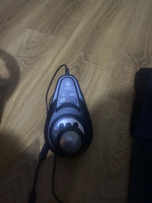 Volan si tastatura