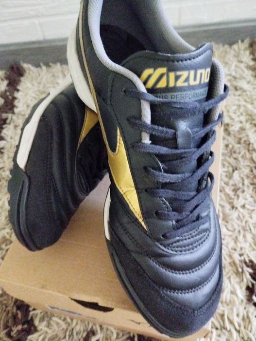 Сороконожки Mizuno classic
