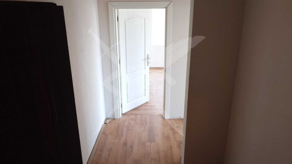 Продава се Двустаен апартамент в Айтос - 75 кв.м за 2200 €/кв.м - Снимка #2