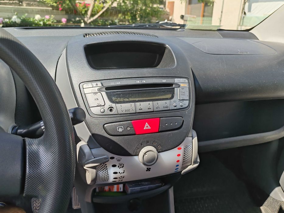 Toyota AYGO, 1.0 куб., 2012 г.