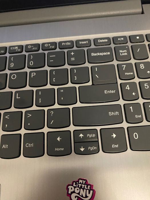 Laptop Lenovo IdeaPad 5, stare buna