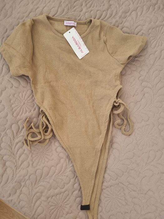 Боди телесен цвят