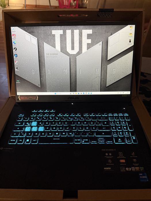 Asus highend Gaming 17,3 Fullhd intel i7-13620H nvidia RTX4070 1TB