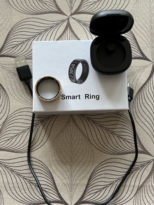 Нов смарт пръстен с дисплей размер 13