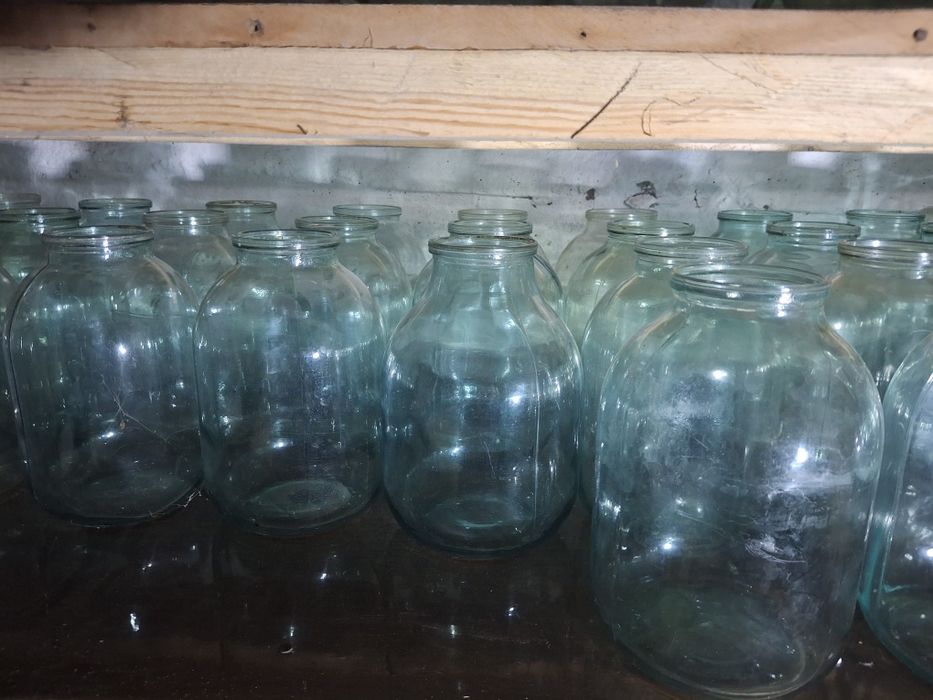 Продам Банки 3х литровые.