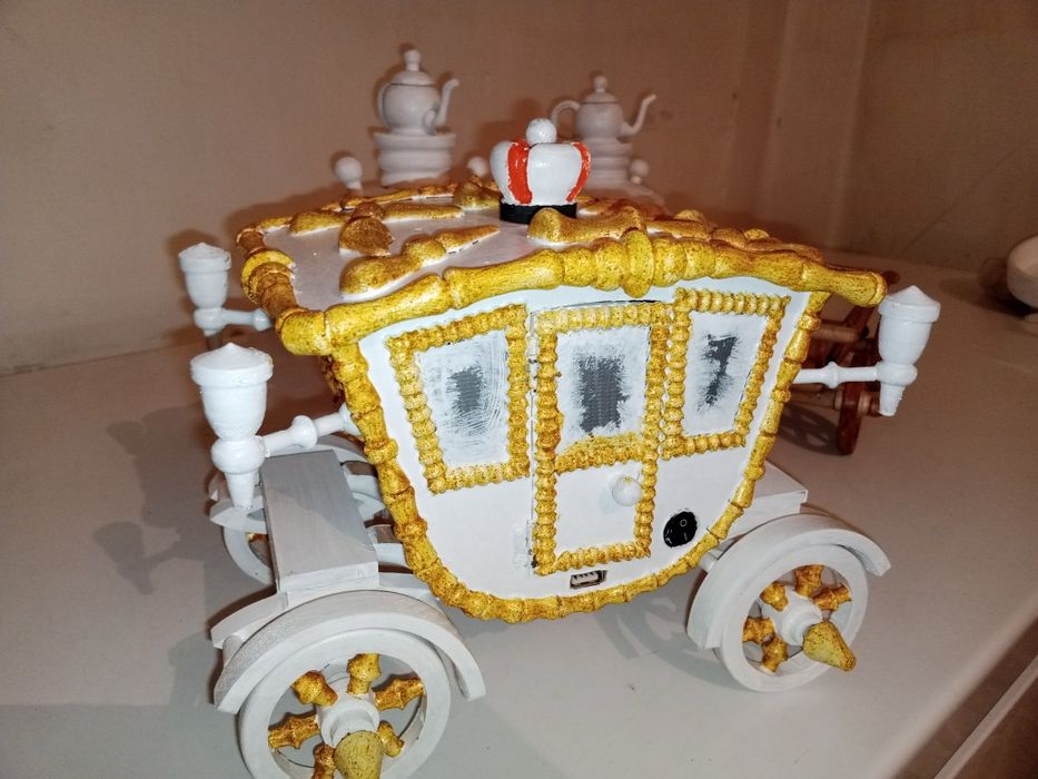 Продам карету светильник