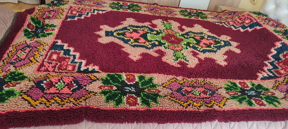 Китеник от чиста вълна
