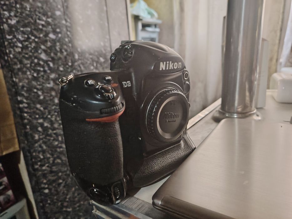 Продам Nikon d3 в рабочем состоянии