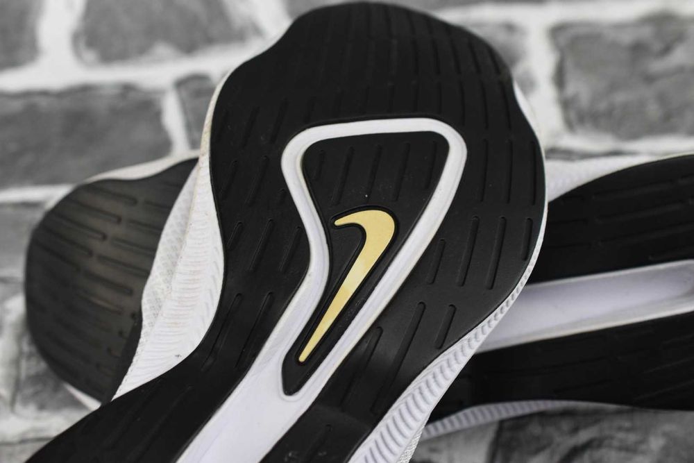 маратонки Nike 45 номер