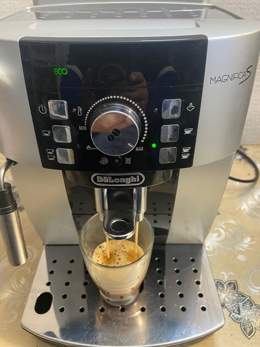 Espresor cafea DeLonghi magnifica S