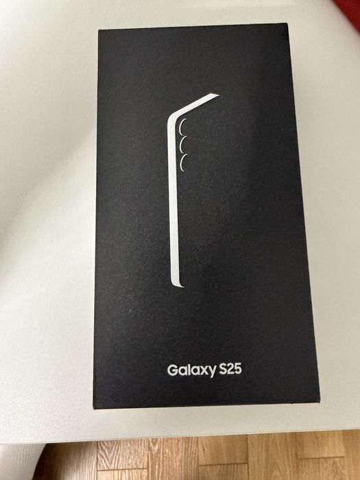 Телефон samsung s25 256г