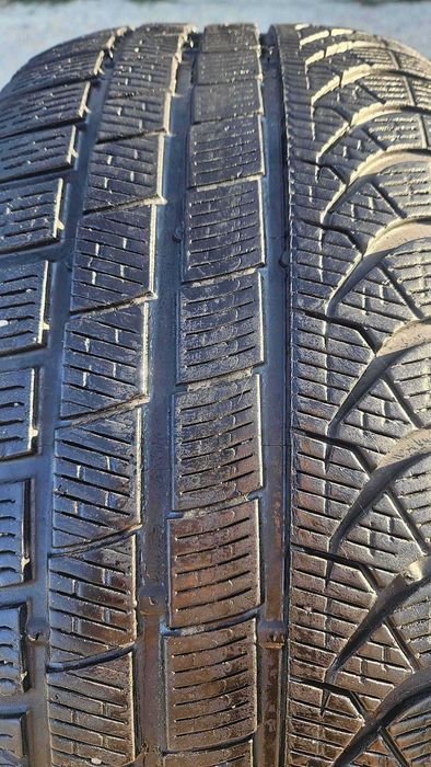 255/40 R21 • Iarna • Pirelli P Zero Winter (BMW original) XL 102H | 2 buc | DOT 2025 | Pret/buc