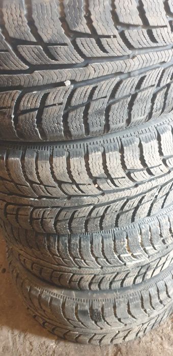 Авто  шины зимние