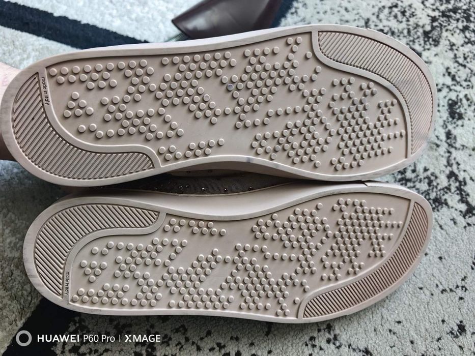 Gianvito Rossi  Rania сникърси с кристали