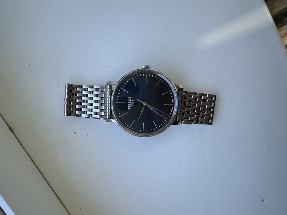 Продам оригинальные часы Tissot