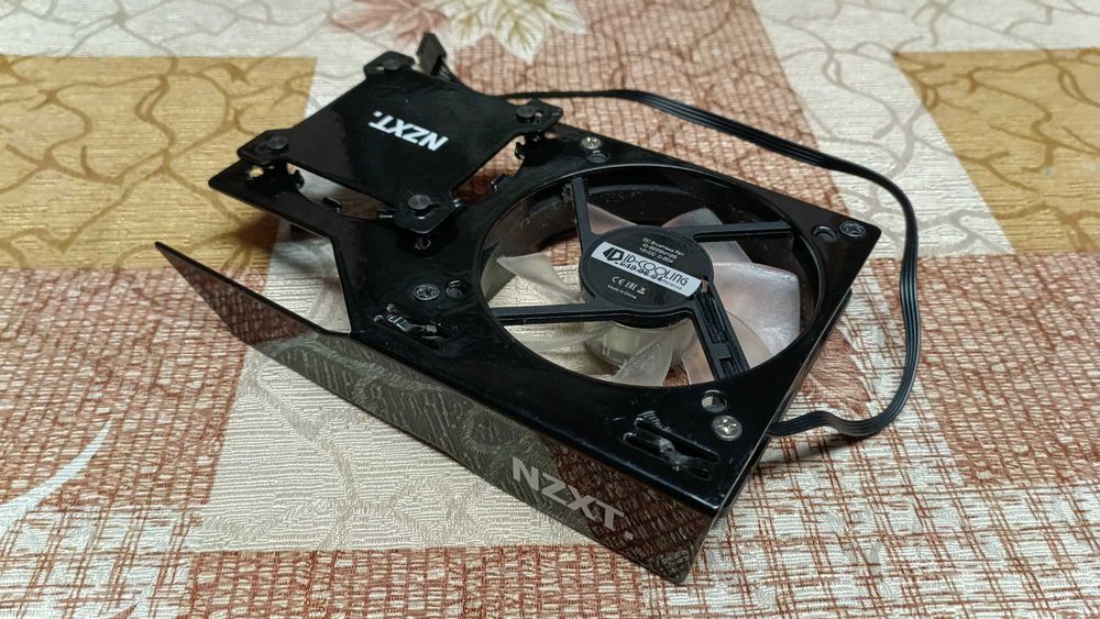 NZXT Kraken G10 + 120mm AIO