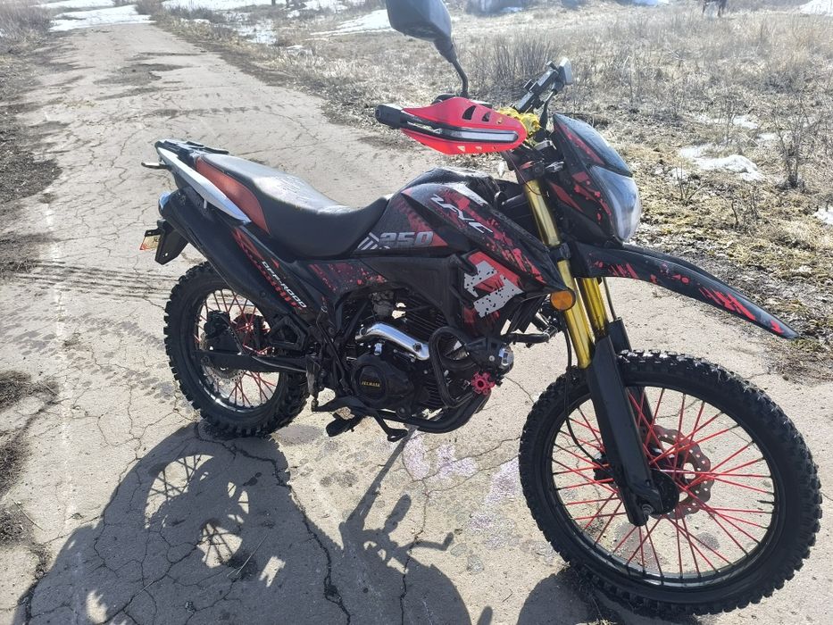 Мотоцикл эндуро  250