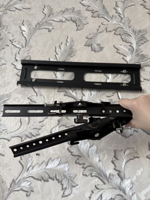 Продается Кронштейн