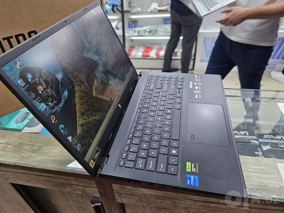 Acer Nitro V15 Core i7-13 + RTX 3050 6GB