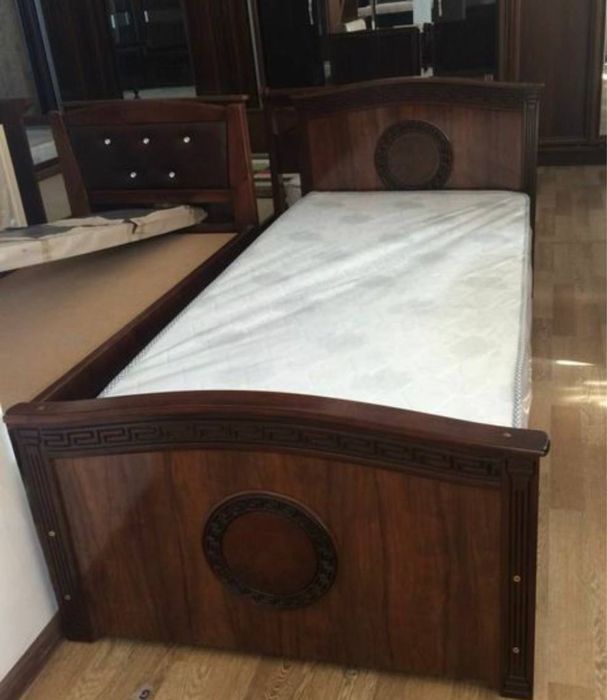 Кравать (Версачи)