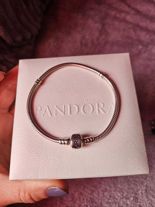 гривна на Pandora