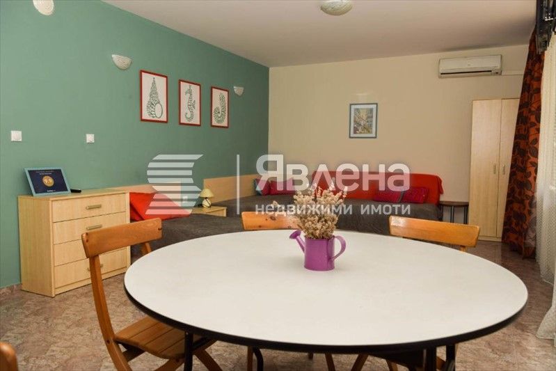 Продава се Двустаен апартамент в Поморие - 81 кв.м за 1220 €/кв.м - Снимка #1