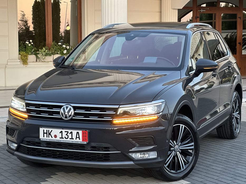Vw Tiguan 2.0TDI 4motion DSG 150CP Highline - Virtual Cockpit - Panoramic - Head Up Display