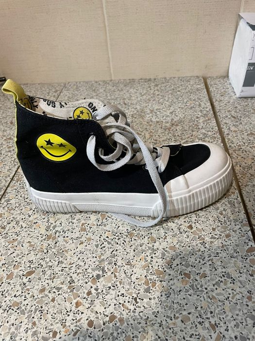 Adidași ediție limitata