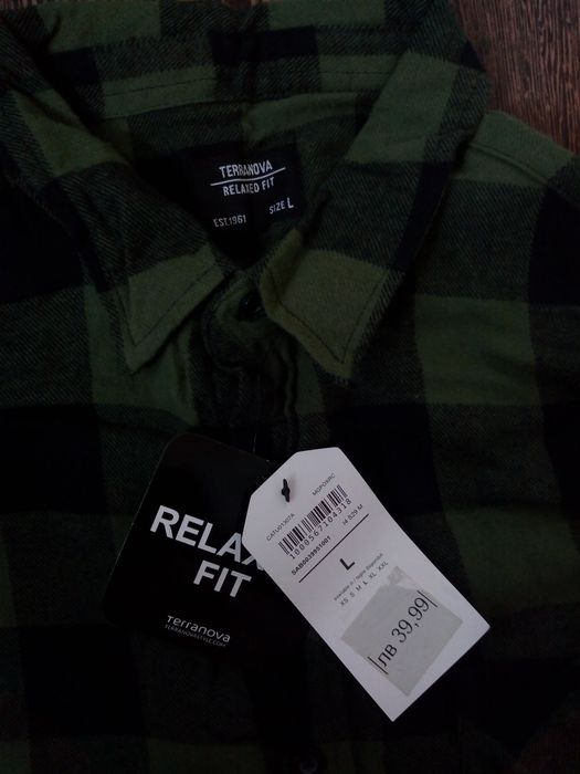 Нови с етикет мъжки ризи L-ка Bershka/Terranova/цената е на бр.
