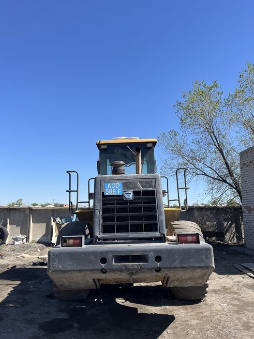 Продам погрузчик 3х кубовый