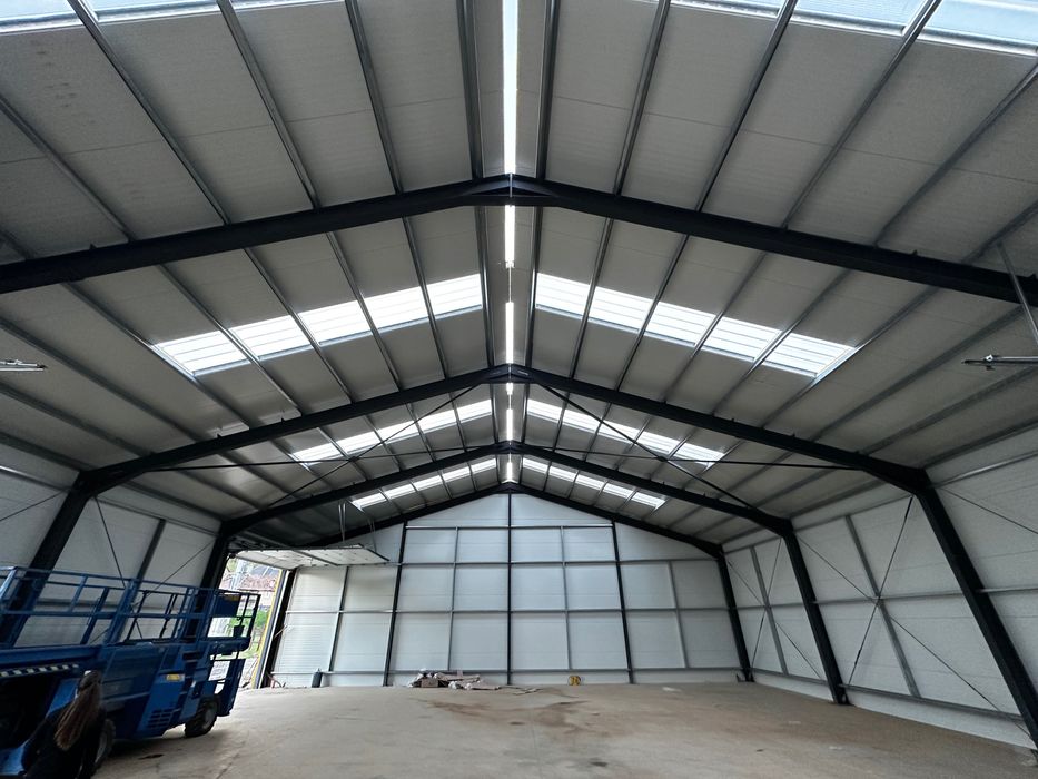 Hale metalice sau structuri fier tratat