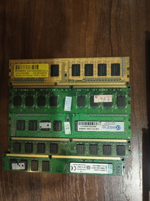 Hard disk 2dona, operativka 5dona
