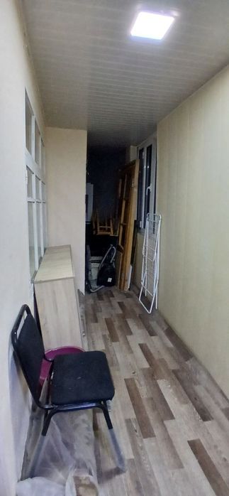 Jar ariq uzumzor Toyxonasi oldida