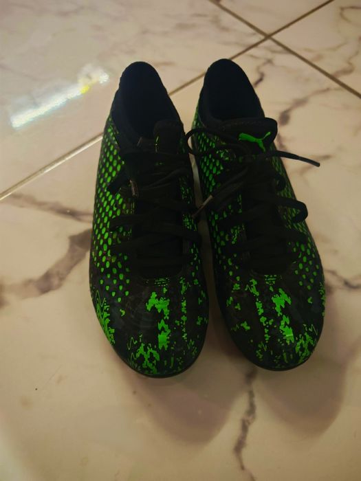 Футболни бутонки