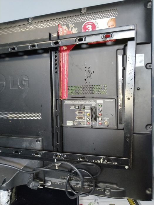 Телевизор LG  99 диагональ