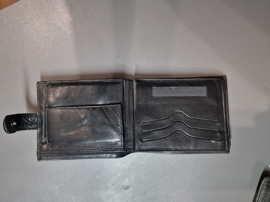 Продам.кожаное портмоне .