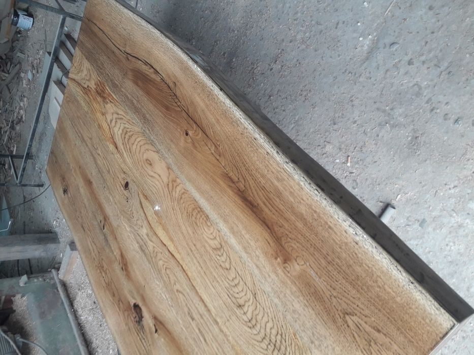 Масивен плот от дъб с черна тинта