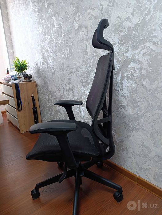 Продам офисное эргономичное кресло ERGO ROWE